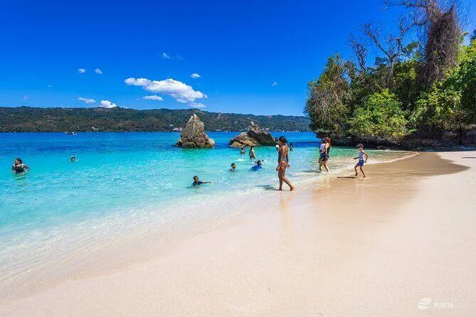 Cayo Levantado, Samana