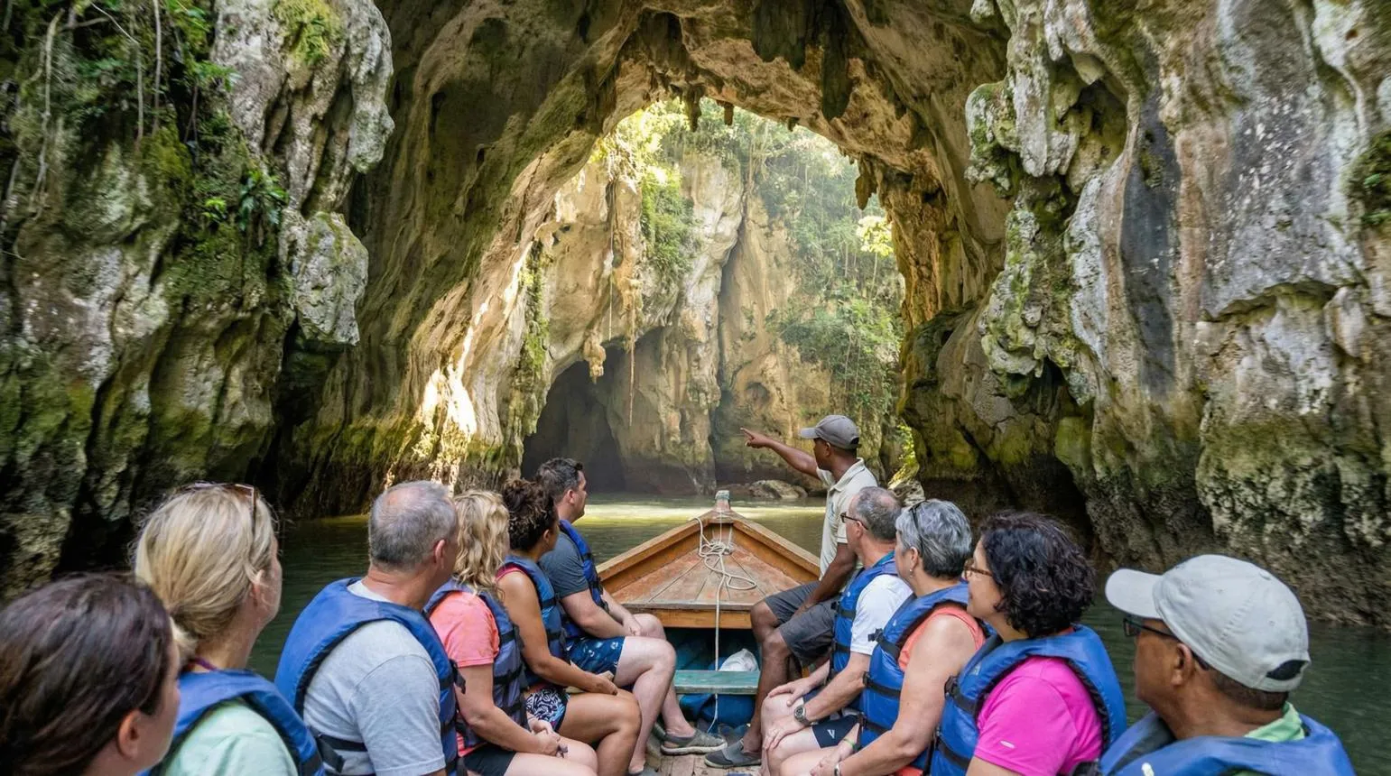 exploring los haitises national park in samaná01