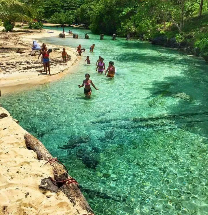 caño frio rincon in samaná